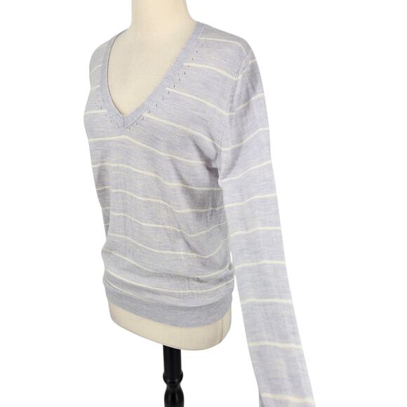 Banana Republic Merino Wool V-Neck Sweater Size Medium – Pastel Stripe Knit - Picture 10 of 10